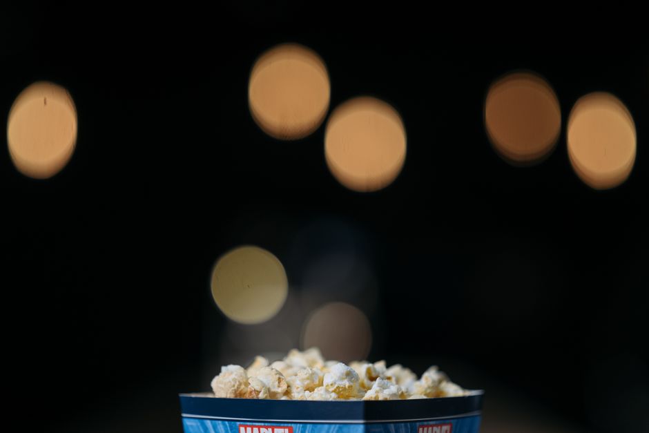 Soirée “Netflix & chill” version chic : le guide